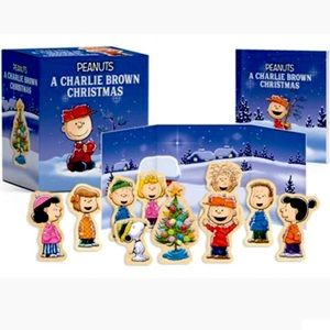 Peanuts Snoopy Charlie Brown Wooden Collectible Christmas Set Figures and Book